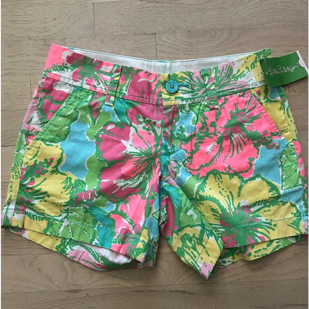 NWT.. Lilly Pulitzer floral Callahan shorts